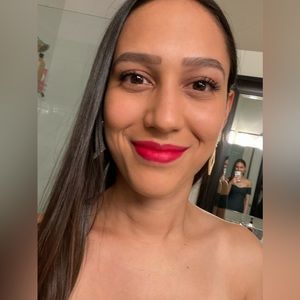 Meet your Posher, Ester